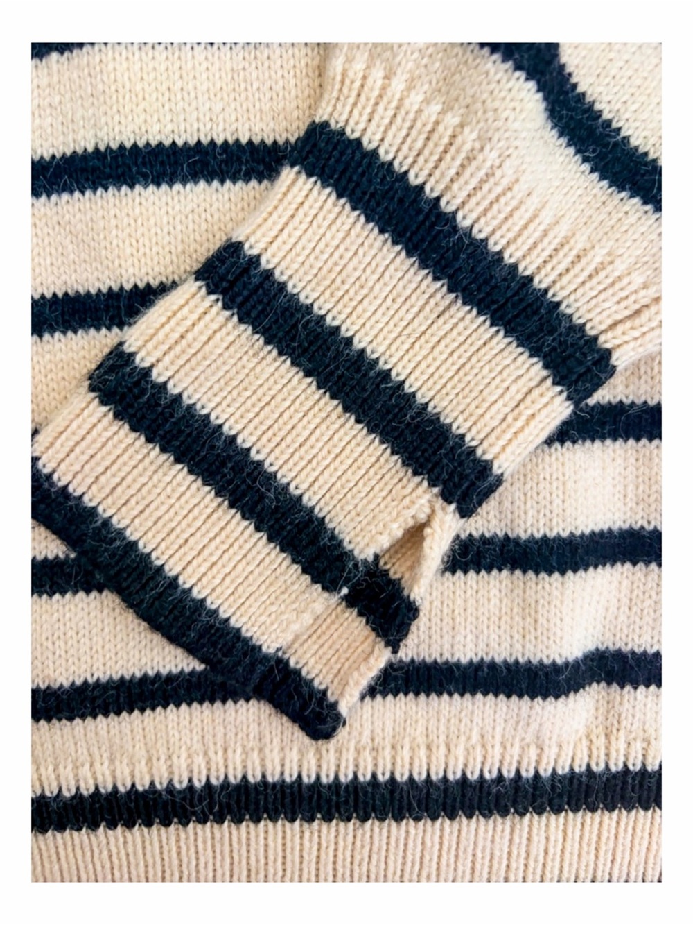 NWT H&M Striped Crewneck Sweater Size L Cream Navy Blue Knit - Picture 3 of 8